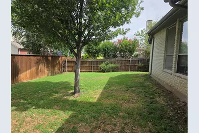 2717 Cliffwood Drive, Grapevine, TX 76051 - Photo 2