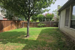 2717 Cliffwood Dr, Grapevine, TX 76051 - Photo 2