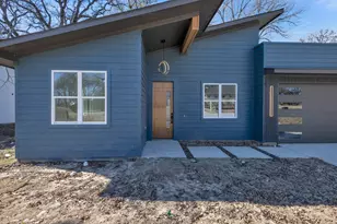 320 Splitrail Dr, Mabank, TX 75143 - Photo 2