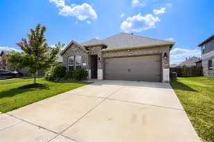 11417 Culberson Dr, Aubrey, TX 76227 - Photo 2