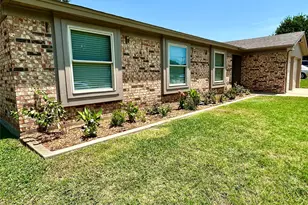 6933 Wicks Trail, Fort Worth, TX 76133 - Photo 2