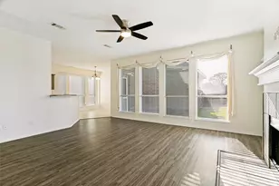 4149 Creekmeadow Dr, Carrollton, TX 75010 - Photo 4