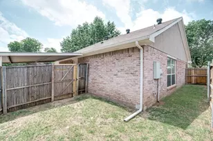2767 Oak Bend Ln, Dallas, TX 75227 - Photo 4