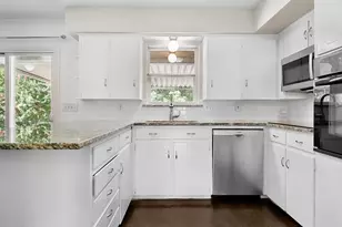 8351 Lullwater Dr, Dallas, TX 75218 - Photo 12