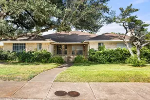 8351 Lullwater Dr, Dallas, TX 75218 - Photo 2