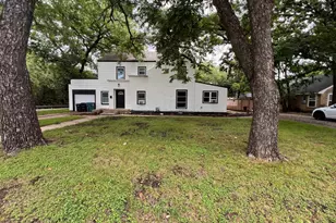 622 N Austin St, Denton, TX 76201 - Photo 1