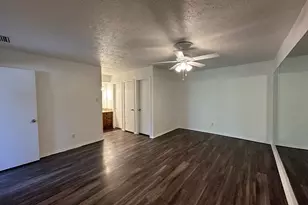2818 Golfing Green Dr, Farmers Branch, TX 75234 - Photo 8