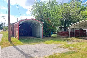 360 Grafton St, Dublin, TX 76463 - Photo 4