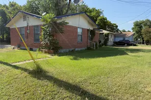 303 N Masters Dr, Dallas, TX 75217 - Photo 2