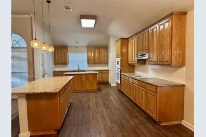215 Springpark Drive, Arlington, TX 76014 - Photo 6