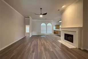215 Springpark Dr, Arlington, TX 76014 - Photo 4