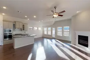 1716 Yellowthroat Dr, Little Elm, TX 75068 - Photo 2