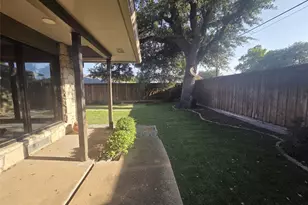 9334 Hunters Creek Dr, Dallas, TX 75243 - Photo 24