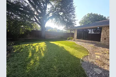 9334 Hunters Creek Drive, Dallas, TX 75243 - Photo 22