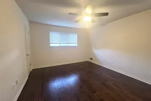 9334 Hunters Creek Dr, Dallas, TX 75243 - Photo 16