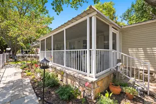 206 Brazos Harbor Dr, Granbury, TX 76048 - Photo 2