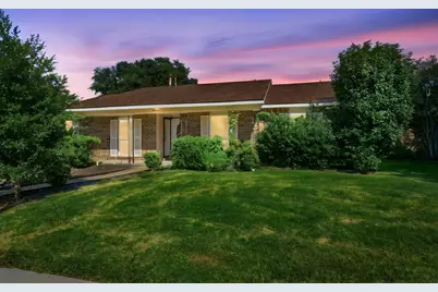 3138 Barton Road, Carrollton, TX 75007 - Photo 6
