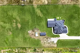 7271 Michelle Pt, Krum, TX 76249 - Photo 4
