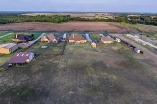 3911 Bennett Rd, Howe, TX 75459 - Photo 32