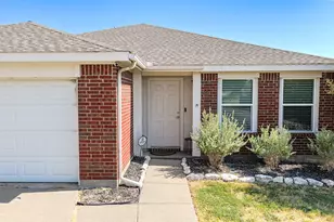 1448 Ridgecrest Dr, Little Elm, TX 75068 - Photo 2