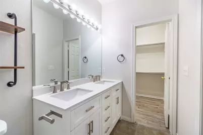 1801 Fern Court, Grapevine, TX 76051 - Photo 10
