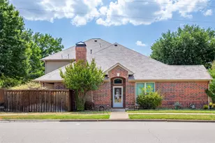 1801 Fern Ct, Grapevine, TX 76051 - Photo 1