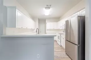 1801 Fern Ct, Grapevine, TX 76051 - Photo 6