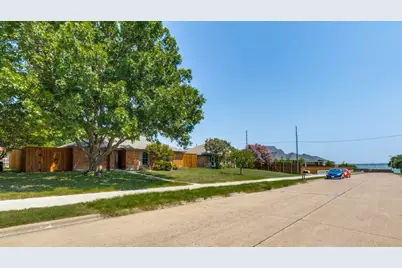 2218 Fuqua Road, Rowlett, TX 75088 - Photo 4
