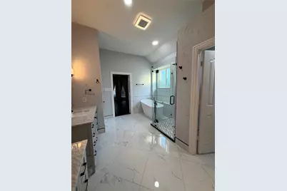 3400 Silverwood Drive, Carrollton, TX 75007 - Photo 8
