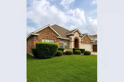2776 Park Place, Grand Prairie, TX 75052 - Photo 1