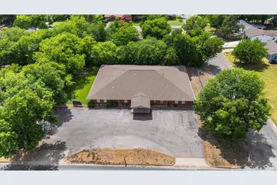 1125 Roberts Cut Off Road, River Oaks, TX 76114 - Photo 10