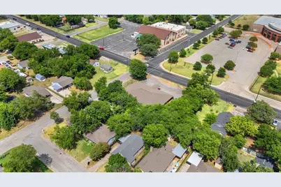 1125 Roberts Cut Off Road, River Oaks, TX 76114 - Photo 12