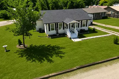 201 Spring Valley Circle, Azle, TX 76020 - Photo 2