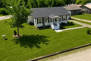 201 Spring Valley Circle, Azle, TX 76020 - Photo 2