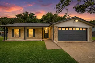 613 Cooper St, Ennis, TX 75119 - Photo 32