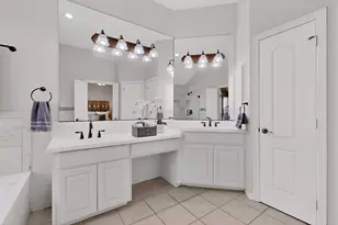 100 Shumard Ct, Irving, TX 75063 - Photo 18