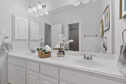 100 Shumard Court, Irving, TX 75063 - Photo 16