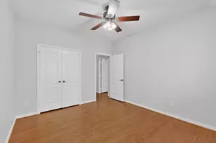 100 Shumard Ct, Irving, TX 75063 - Photo 26