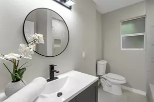 4815 Kelman St, Dallas, TX 75214 - Photo 36