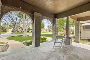 907 Monte Vista Dr, Dallas, TX 75223 - Photo 2