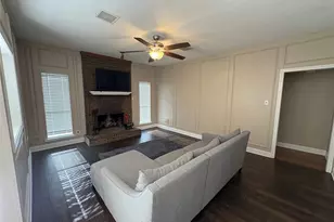 2000 Azalea St, Denton, TX 76205 - Photo 2