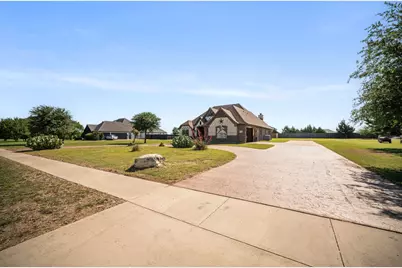 422 Rugged Drive, Red Oak, TX 75154 - Photo 2