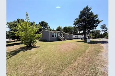 60 Holland Street, Pottsboro, TX 75076 - Photo 2