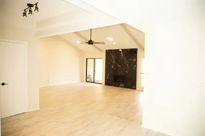 2721 Timberleaf Drive, Carrollton, TX 75006 - Photo 10