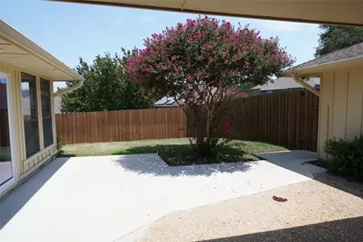 2721 Timberleaf Drive, Carrollton, TX 75006 - Photo 26