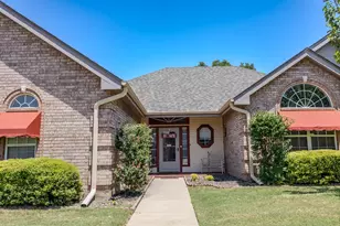 3942 Ridgmar Ln, Abilene, TX 79606 - Photo 2