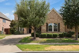 687 Dry Canyon Dr, Frisco, TX 75036 - Photo 2