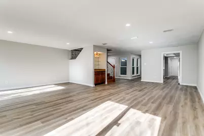 2112 Mistymeadow Court, Carrollton, TX 75006 - Photo 4