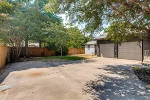 8605 Shagrock Ln, Dallas, TX 75238 - Photo 26