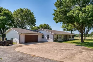 489 Pine Rd, Poolville, TX 76487 - Photo 4